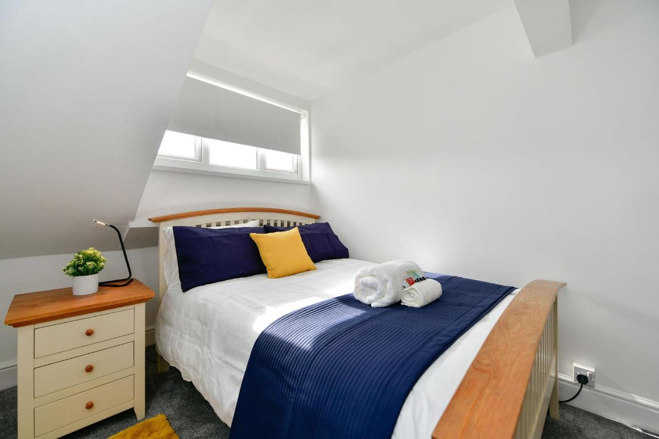 Spacious 2 Bedroom Apartment In The Heart Mumbles מראה חיצוני תמונה